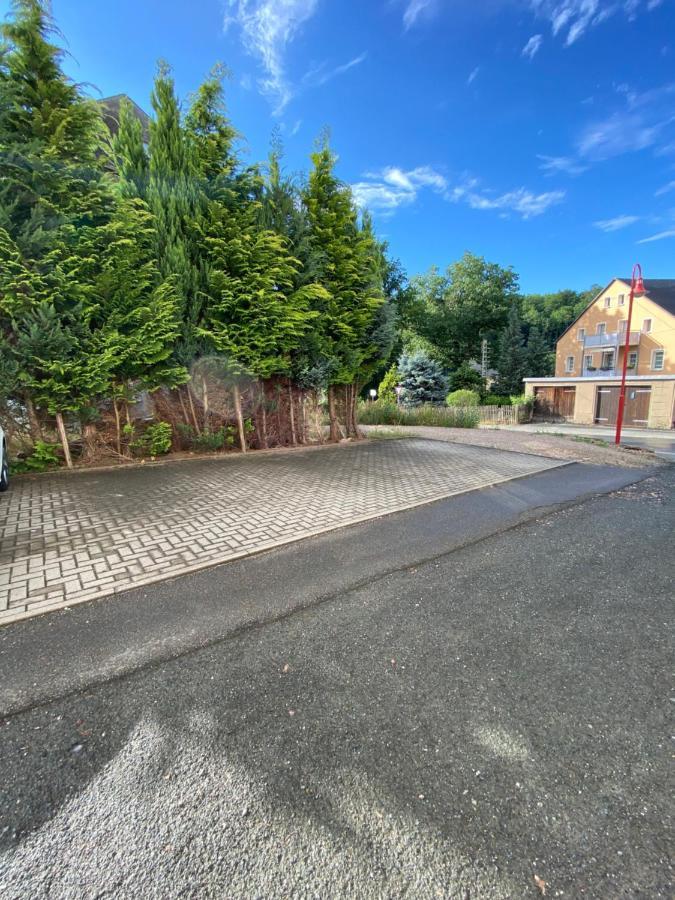 Geraeumige Ferienwohnung Im Gruenen Lichtenstein  Exteriör bild